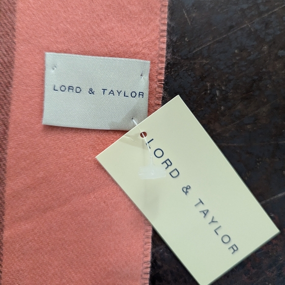 NWT Lord & Taylor Plaid Apricot Fringed Scarf - Picture 4 of 5